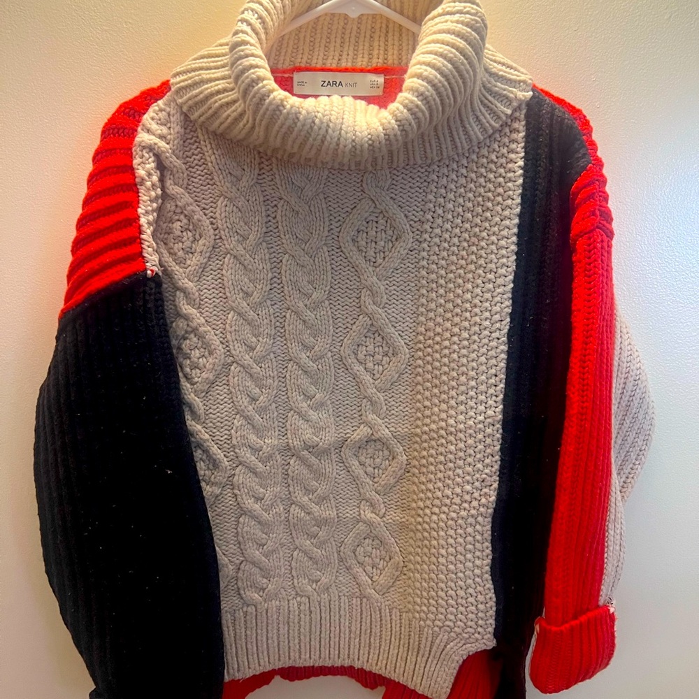 Zara Knit sweater Small